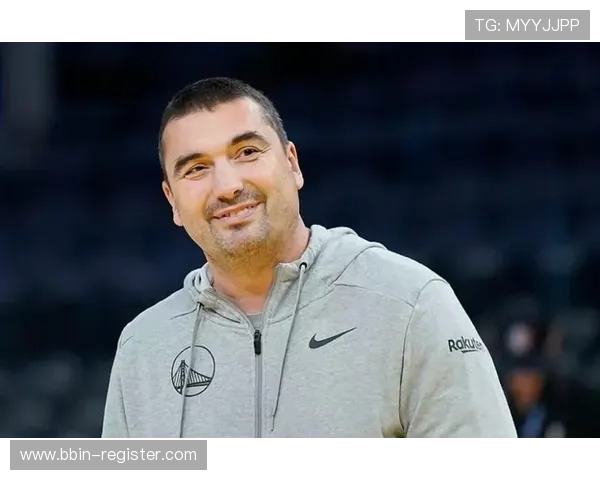 约基奇掌控全局引领球队节奏稳步提升控场能力全面增强持续发力中