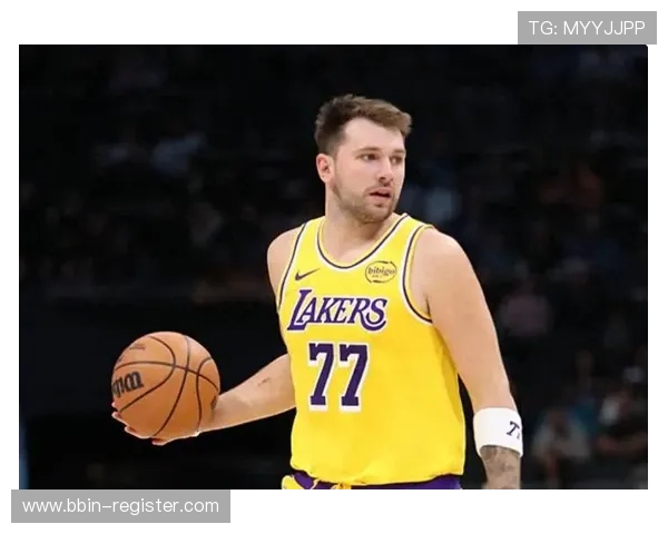 詹姆斯东契奇里夫斯联手爆发贡献120分 助球队轻松收获134分胜利