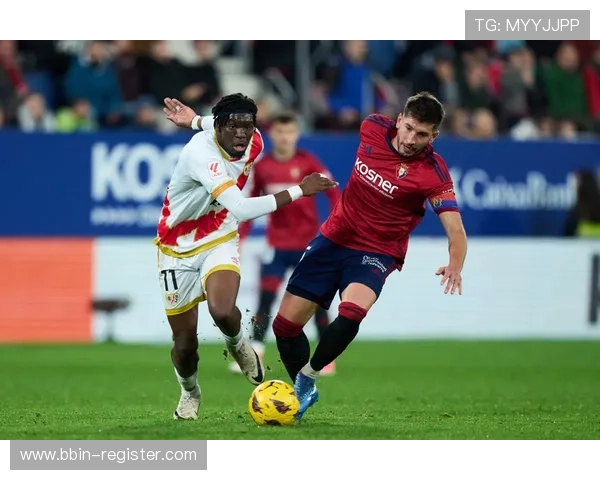 西甲赛场暴力扣篮震撼全场 慢镜头回放让人热血沸腾